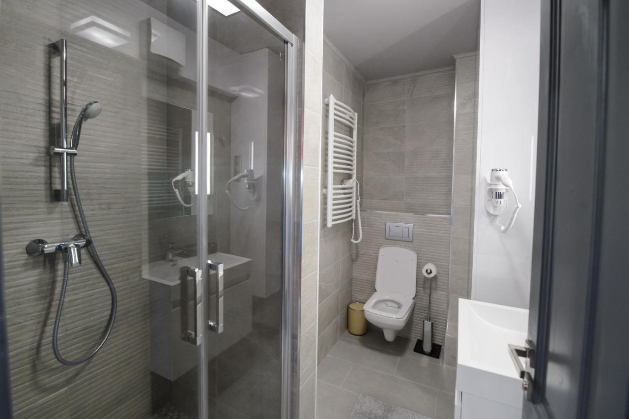 Hr Apartmanhaz Eger Exterior photo